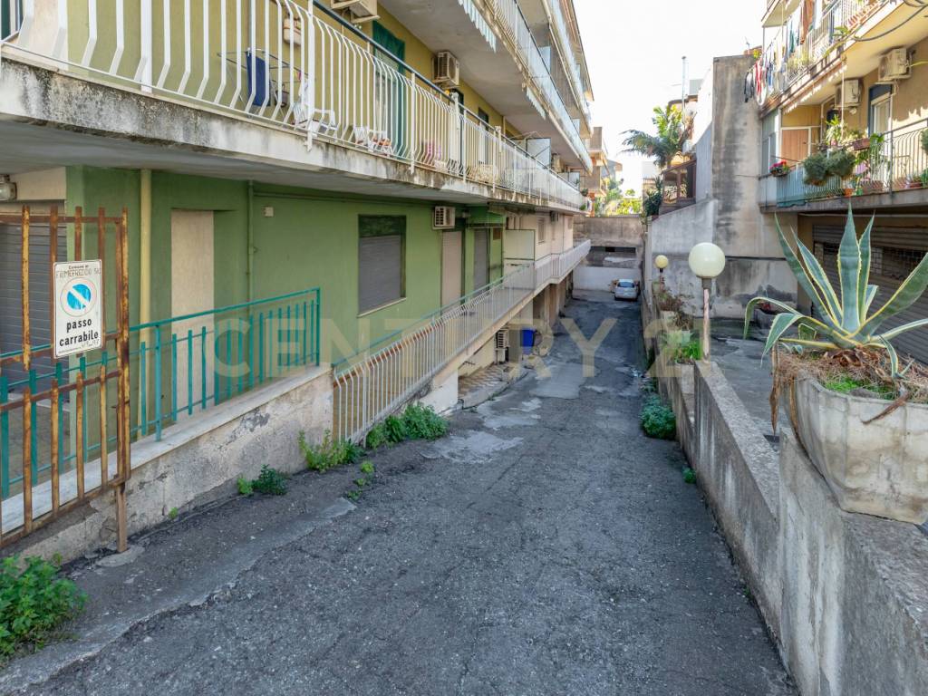 Deposito Fiumefreddo (30).jpg