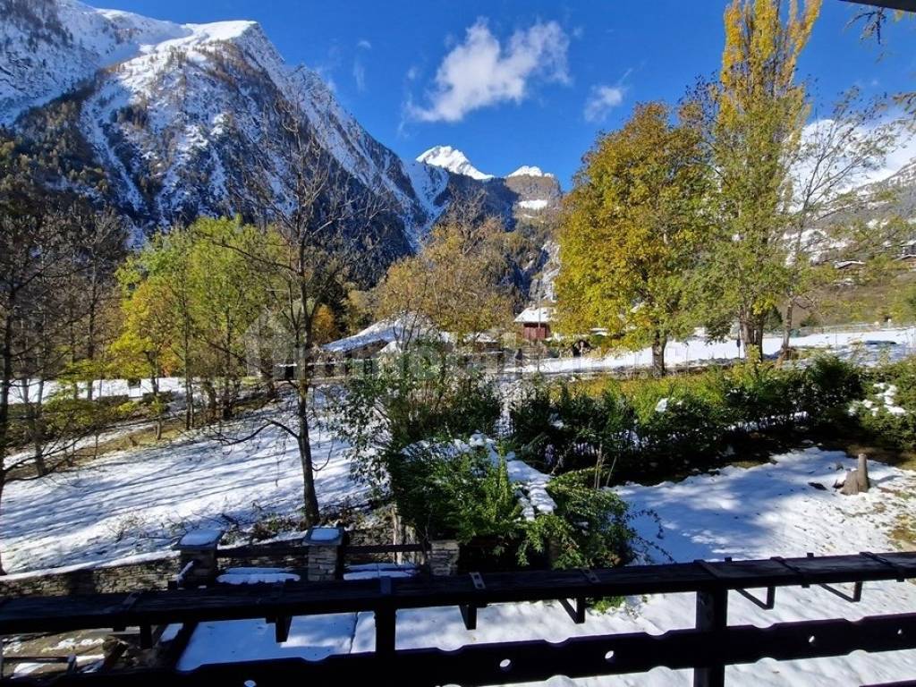 COURMAYEUR VERRAND Quadrilocale con vista