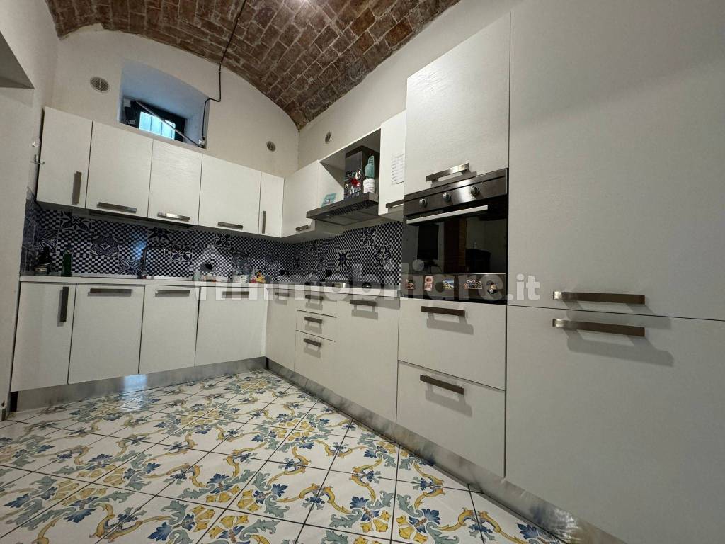 Vendita Appartamento in via dei Principati 57. Salerno. Buono stato