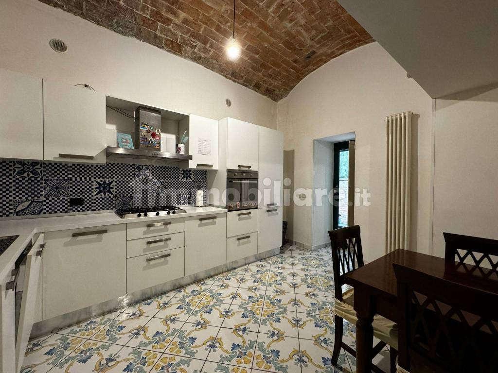 Vendita Appartamento in via dei Principati 57. Salerno. Buono stato