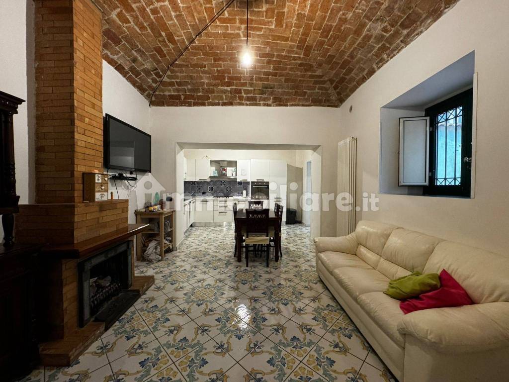 Vendita Appartamento in via dei Principati 57. Salerno. Buono stato