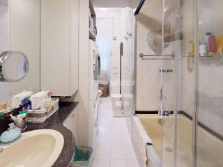 24A-Viale-Emilio-Caldara-Bathroom 1