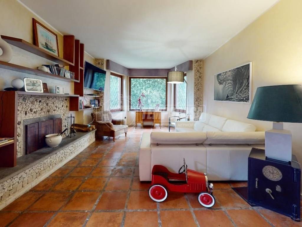 9-Via-delle-Macere-Living-Room(5)