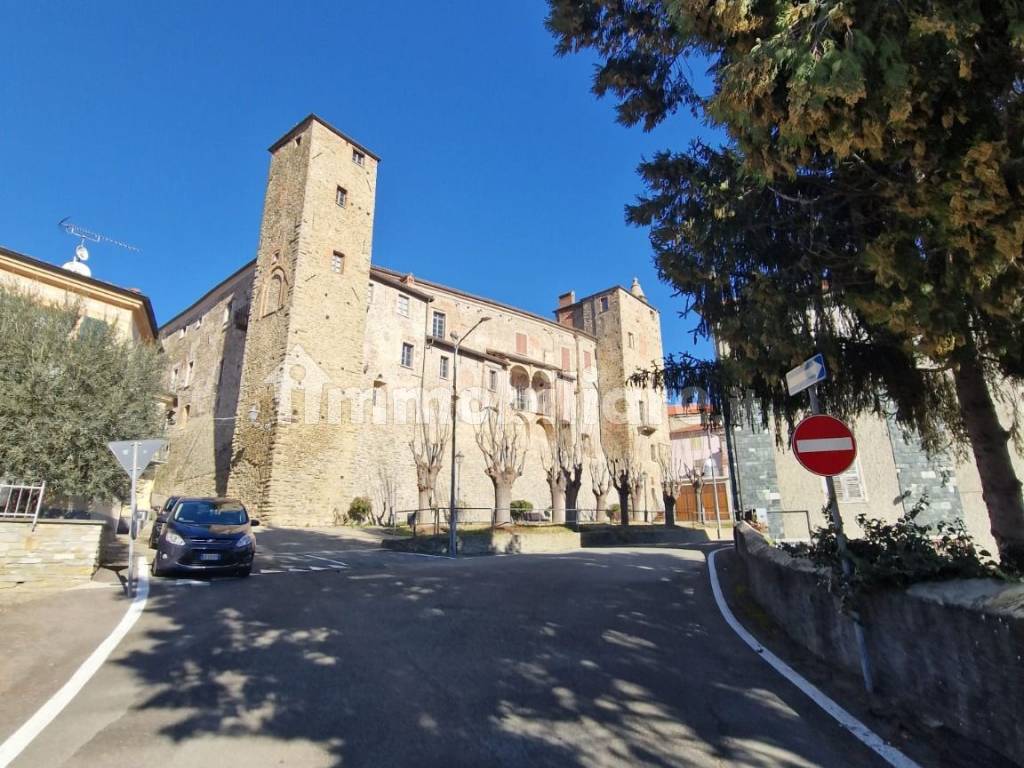 Castello di Monastero