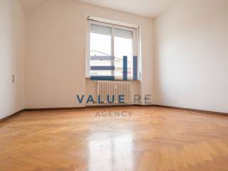 Value Re Agency