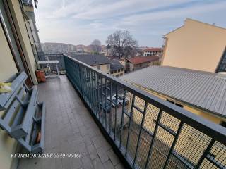 BALCONE INTERNO CORTILE