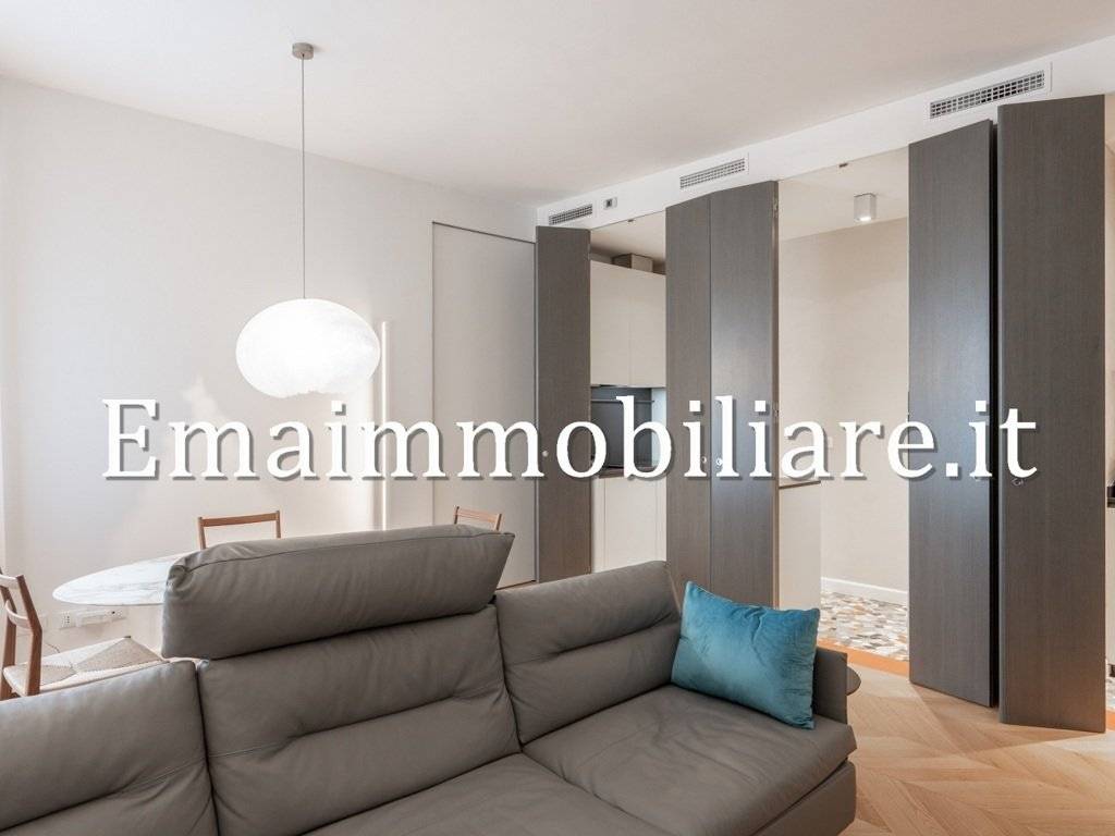 Vendita Appartamento Milano. Bilocale in via dei Piatti 4. Buono stato ...
