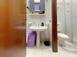 146-Via-Caravaggio-Bathroom 1