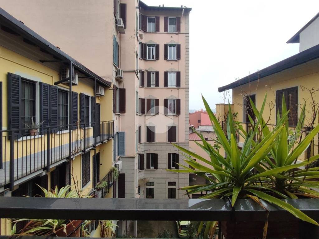 balcone condominiale