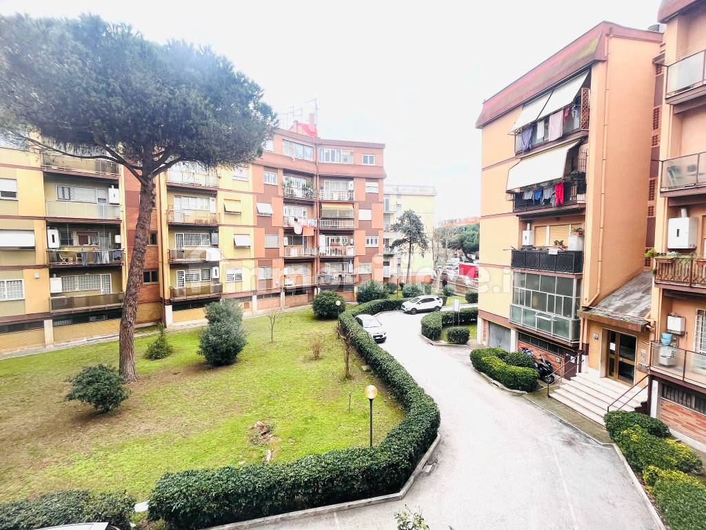 Vendita Appartamento Roma. Trilocale in via Ammiraglio del bono 6 56/2C ...