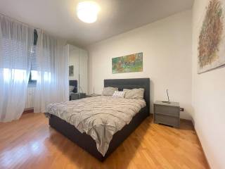 2-room flat via Donato Creti 32, Bolognina, Bologna