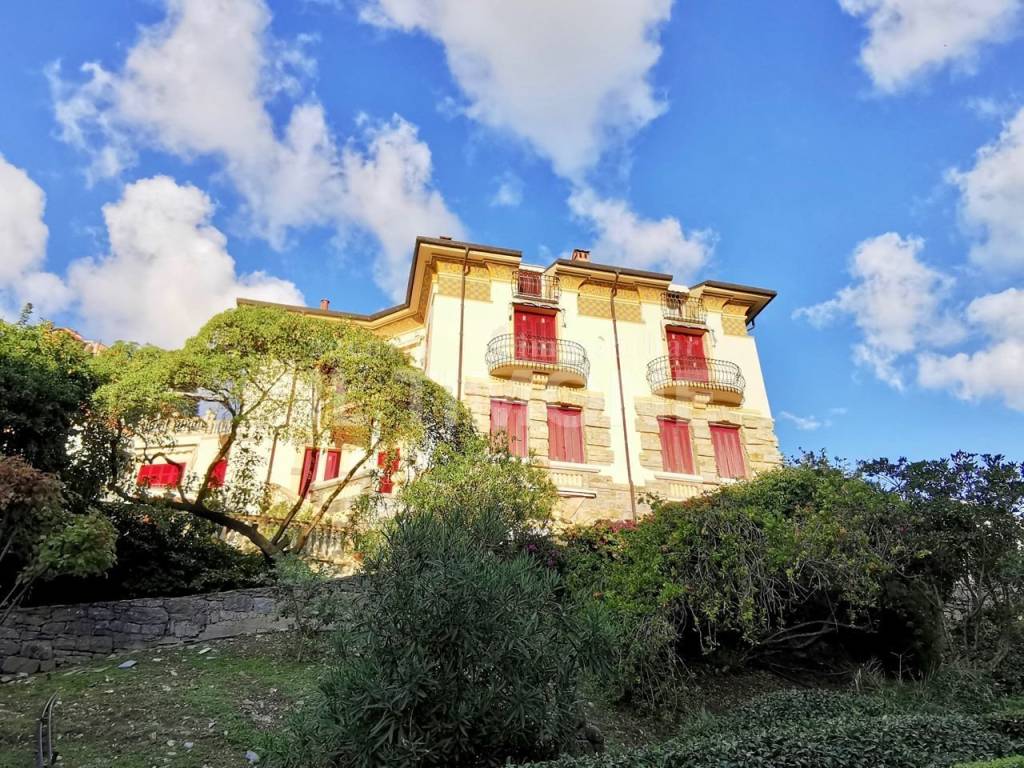 appartamento in villa-in vendita a rapallo.jpg