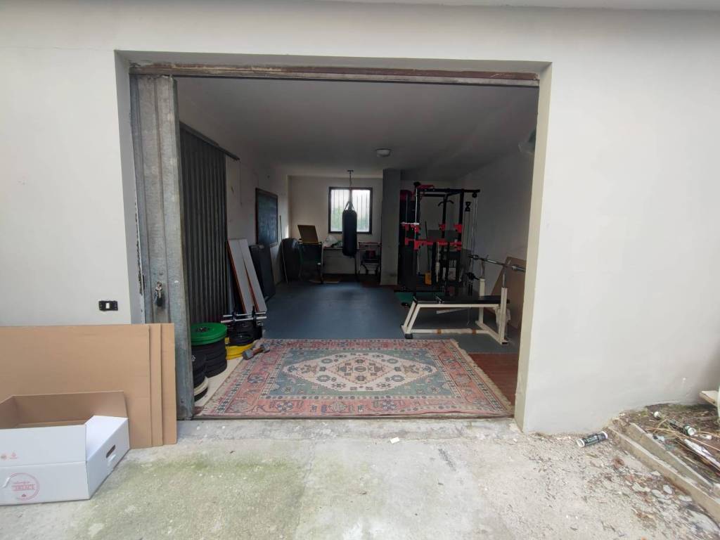 Garage - box via delle zeppelle, ascoli piceno