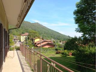 balcone vista lago