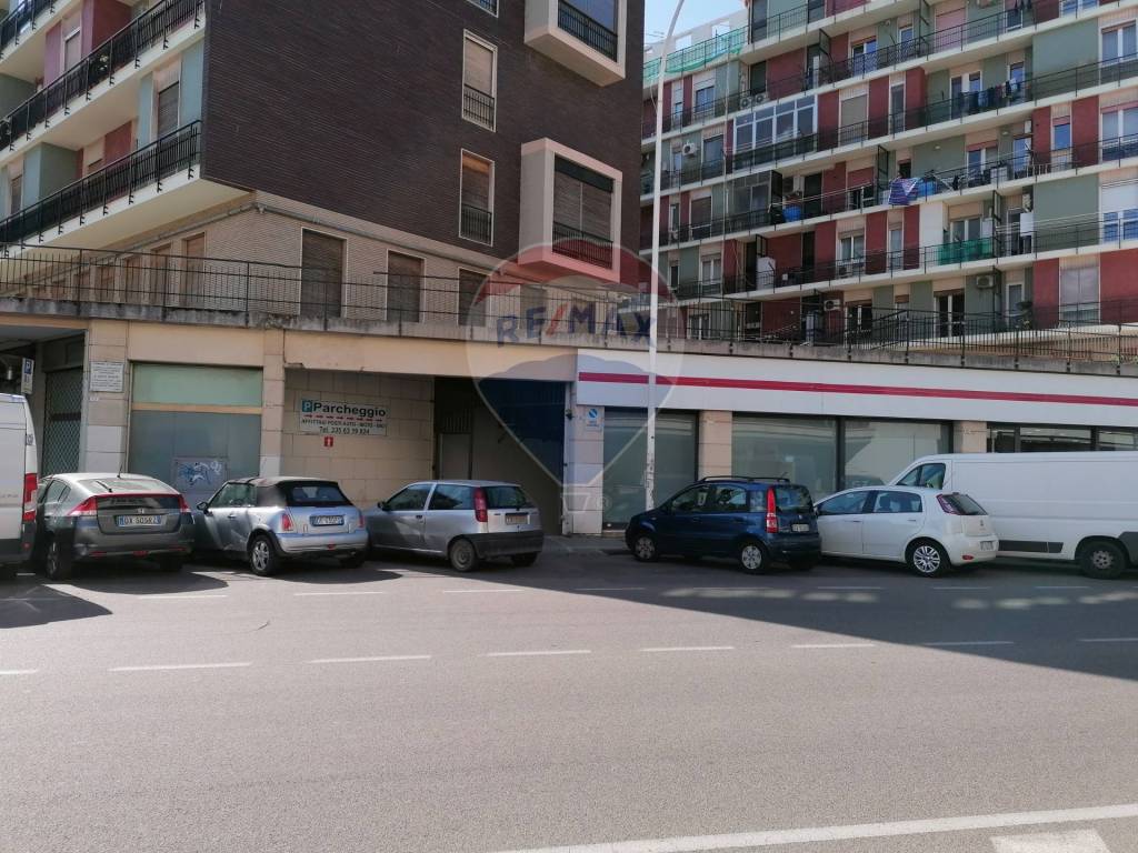 Magazzino - deposito via santa alenixedda 107, piazza giovanni xxiii, cagliari