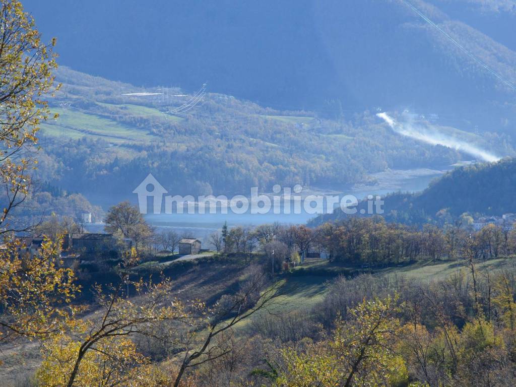 VIATA LAGO DI SUVIANA