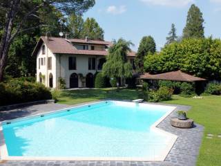 villa vendita castelletto piscina vista