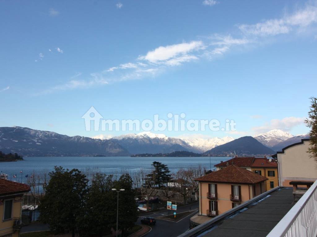 Affitto Appartamento Laveno-Mombello. Quadrilocale in via Labiena 75 ...