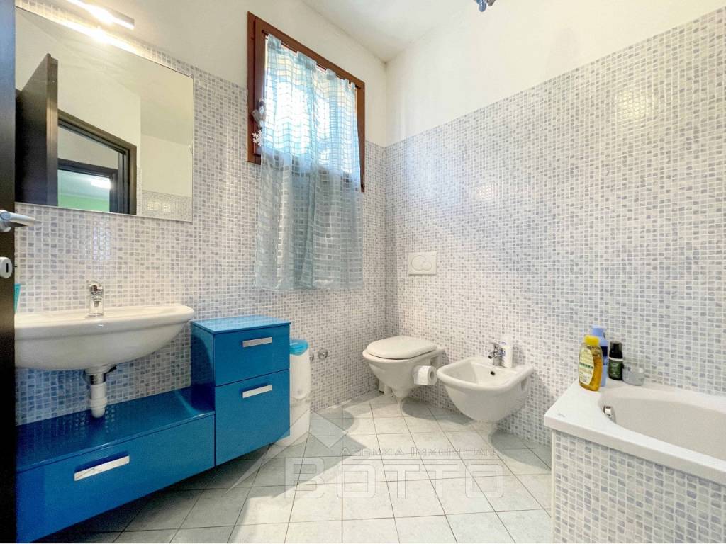 casa vendita borgomanero 2bagno