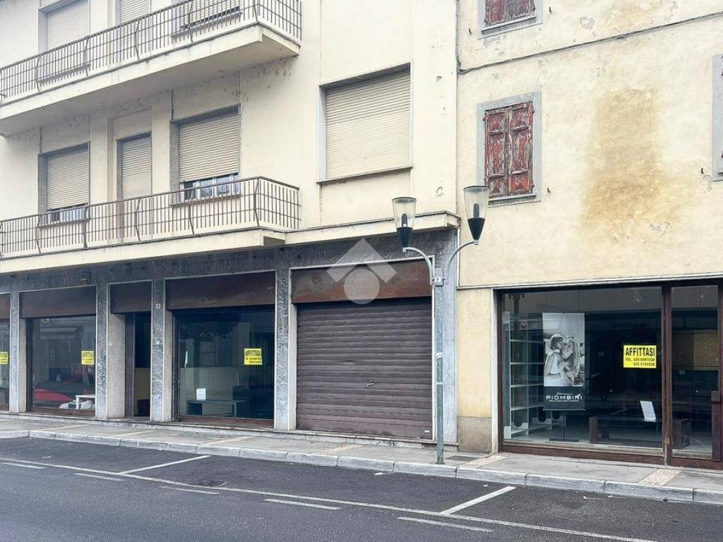 Locale commerciale via carlo alberto 18, centro, bovolone