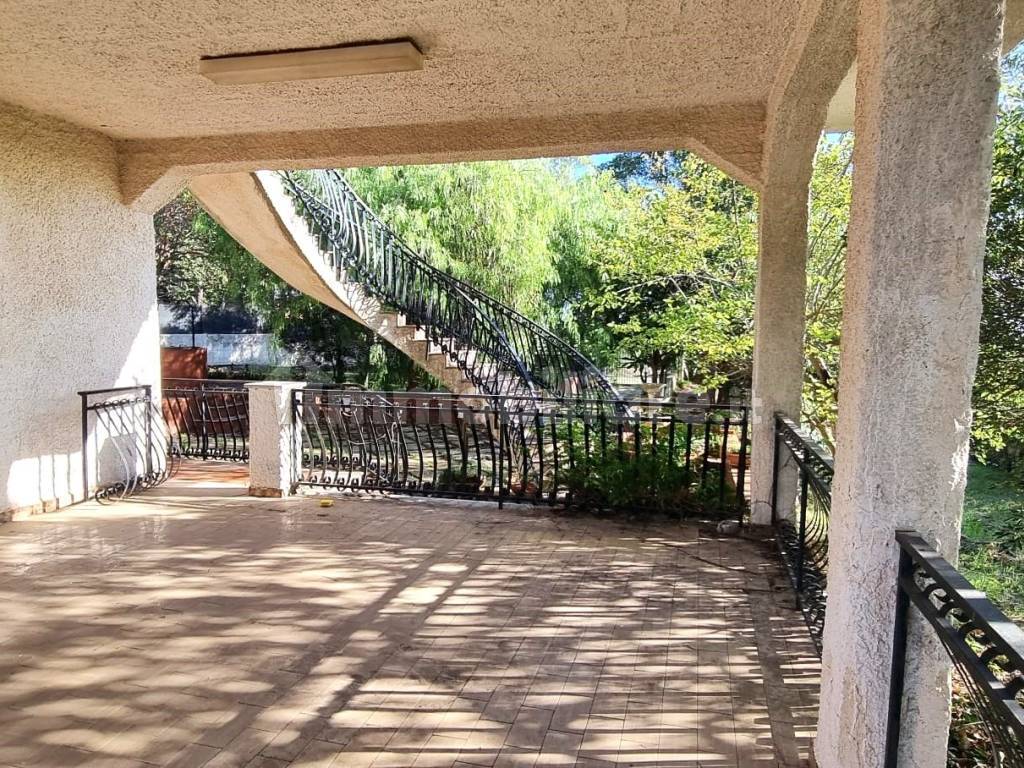 Vendita Villa bifamiliare in Avola antica Avola. Buono stato, posto