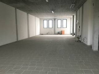 Magazzino piano terra