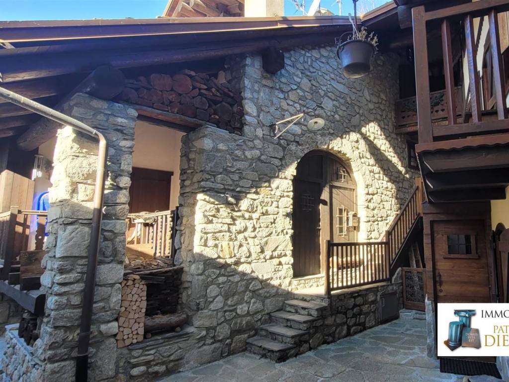 alloggio-courmayeur-area-verde-garage-3-camere