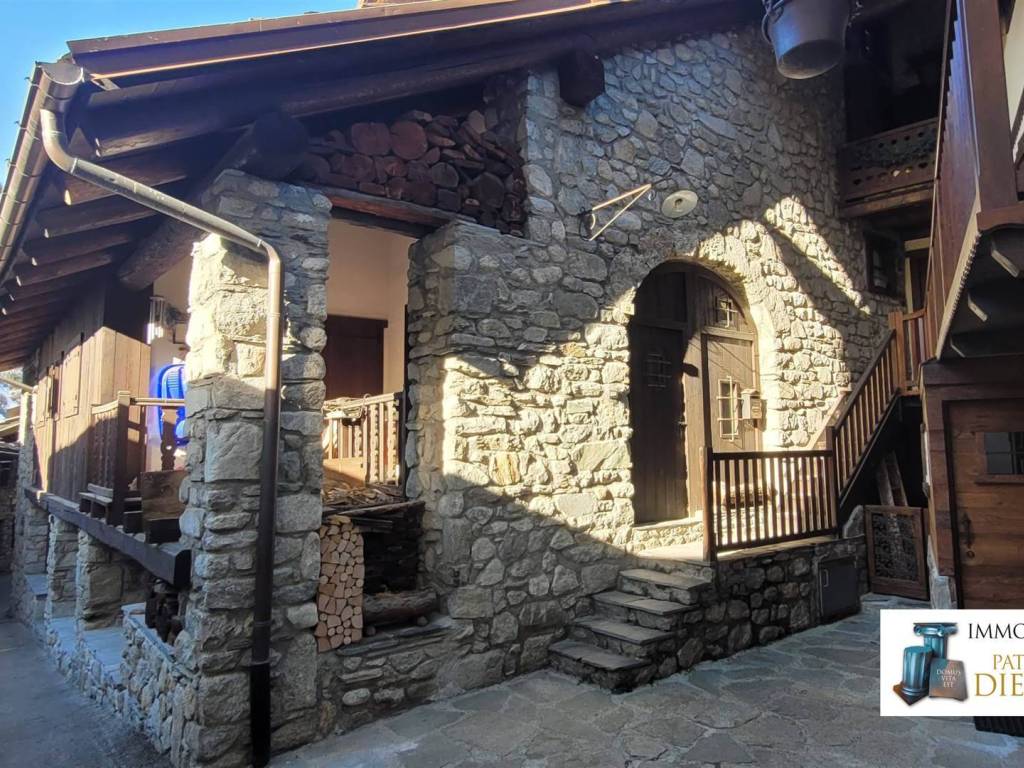 alloggio-courmayeur-area-verde-garage-3-camere