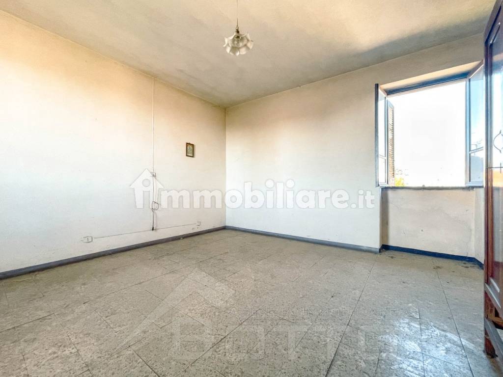 casa vendita garagllo stanza