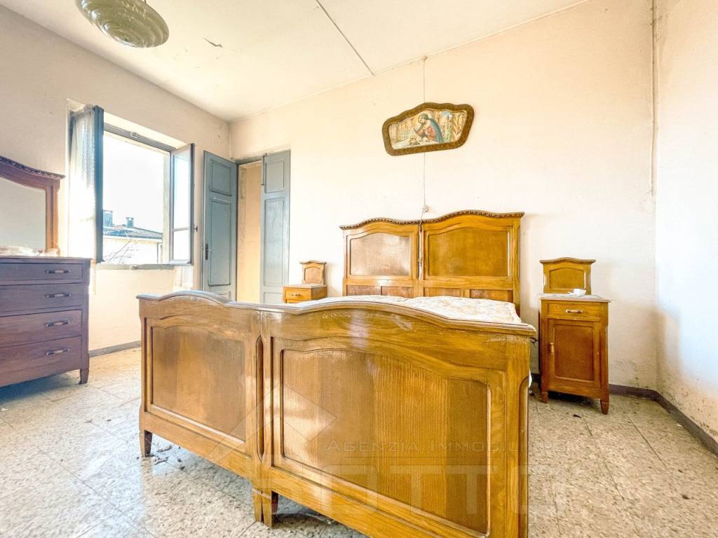 casa vendita garagllo camera