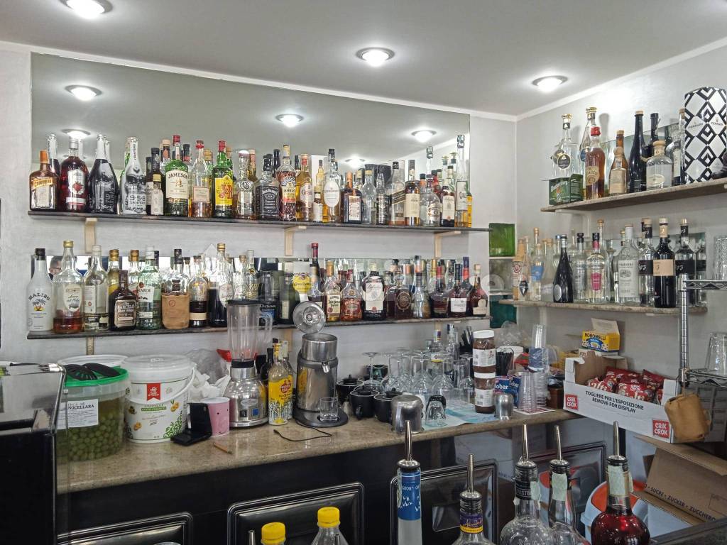 bar