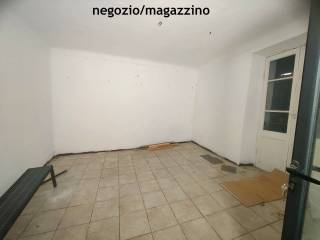 negozio/magazzino