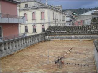 TERRAZZA CON AREA LIBERA