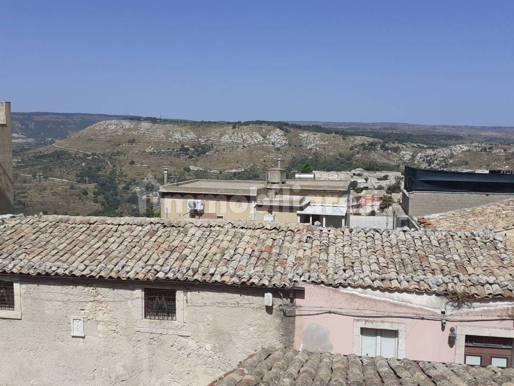 vista terrazzino garage.jpg