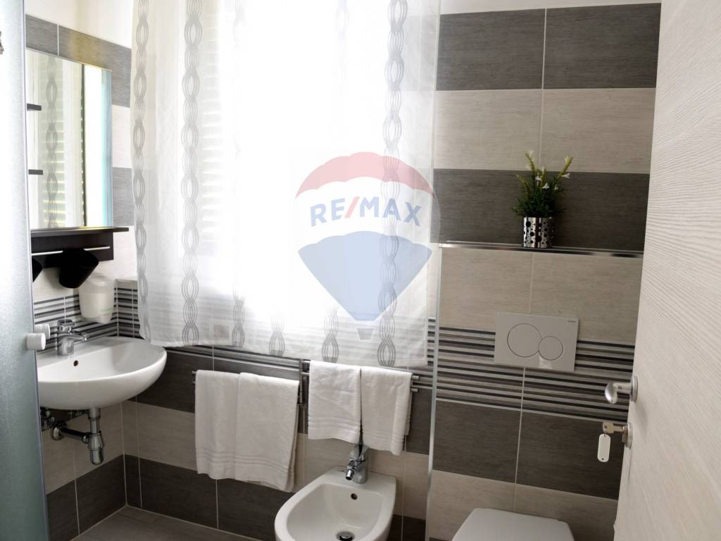 BAGNO PIANO TERRENO