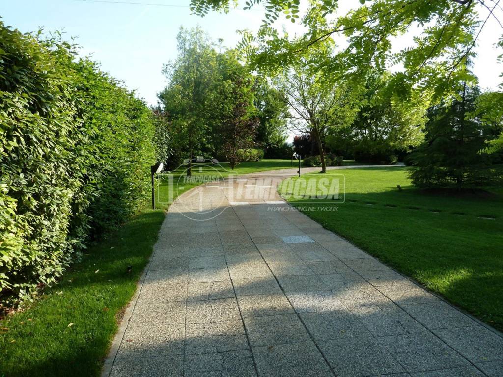 Viale d'Accesso Privato