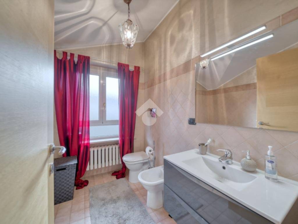 bagno primo piano