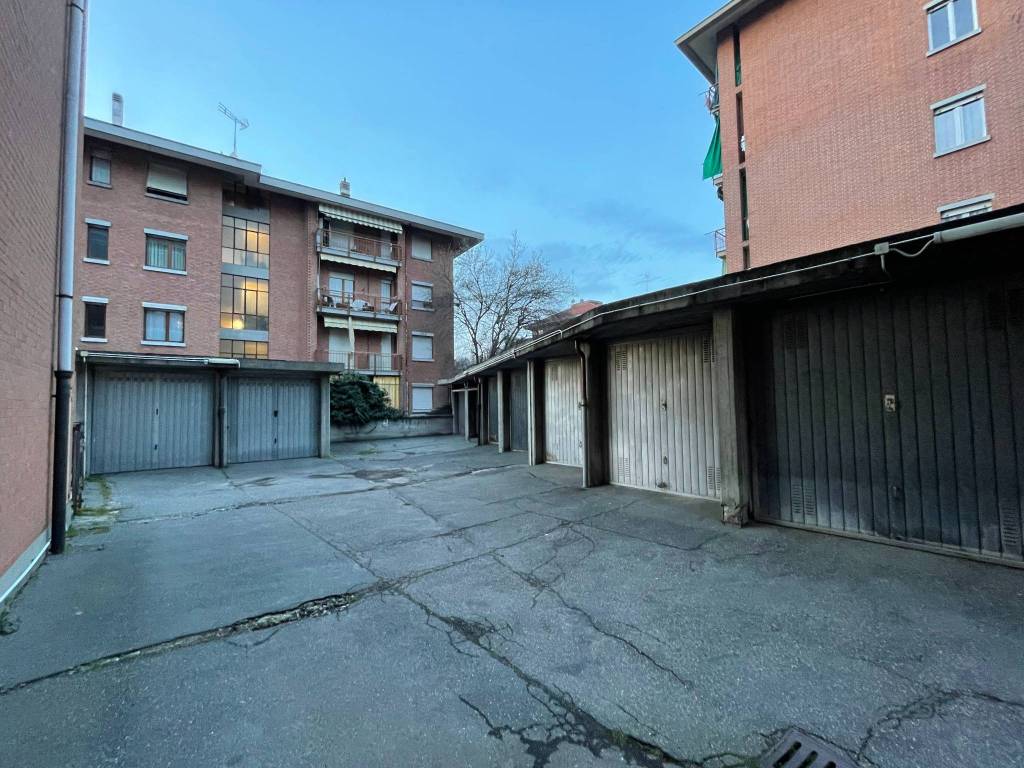 Garage - box strada comunale di sassi 3, sassi, torino
