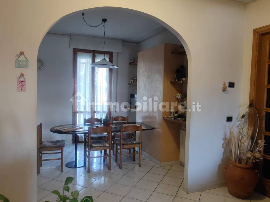 Vendita Appartamento in via Giuseppe Valentini 1. Prato. Ottimo stato