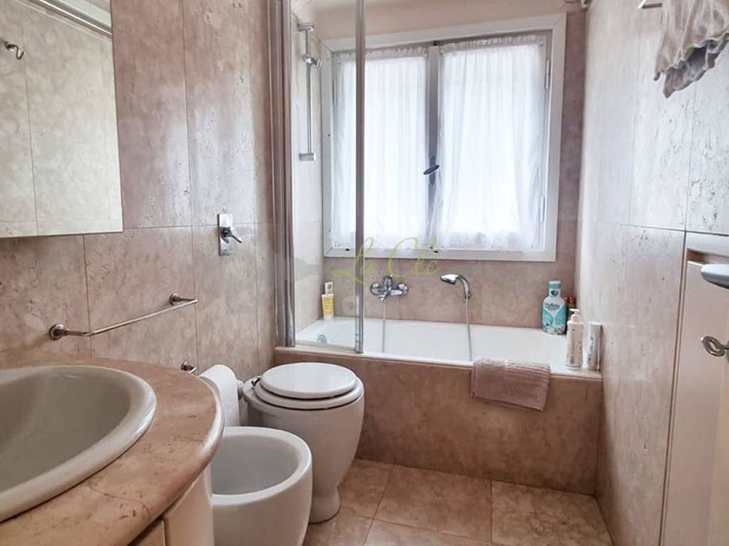 VENDO COURMAYEUR - BAGNO EN SUITE