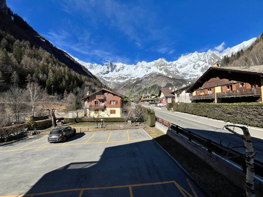 AFFITTO COURMAYEUR: vista