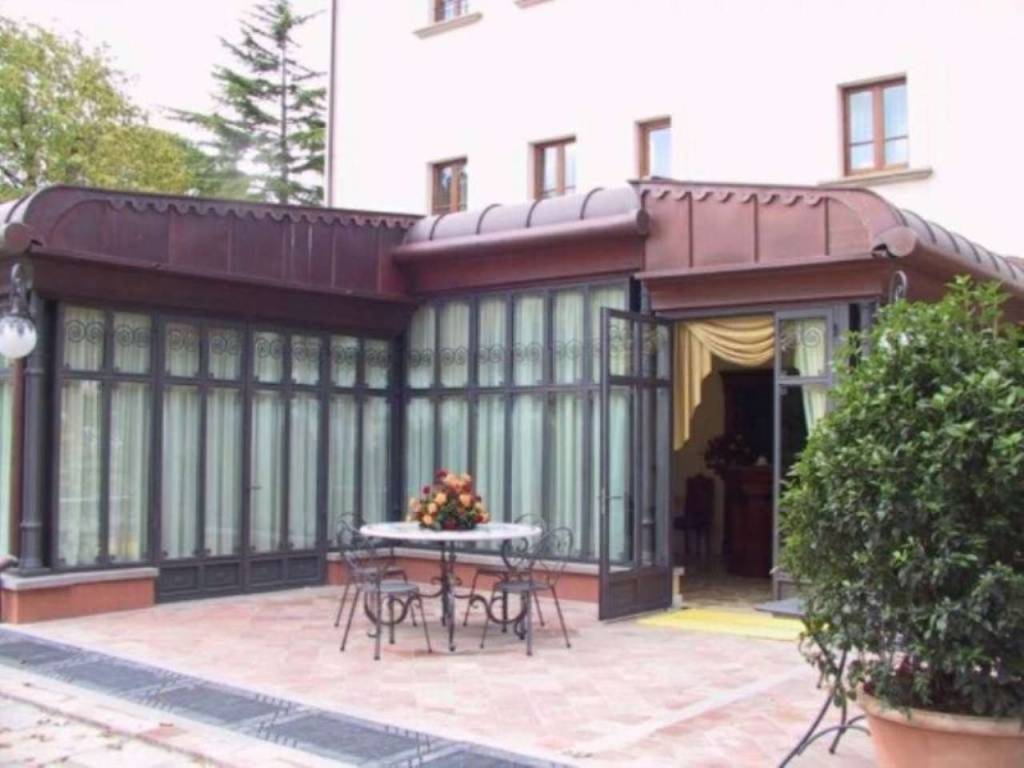 veranda