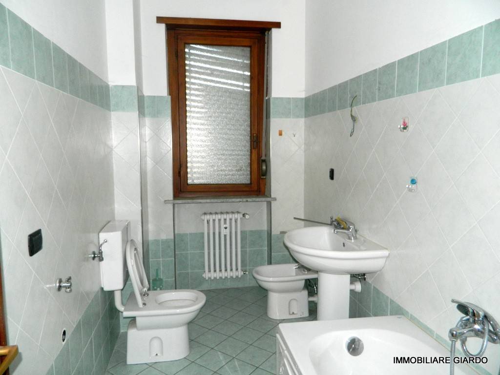 BAGNO RIFATTO E FINESTRATO