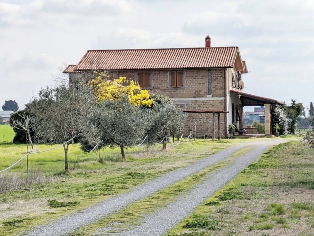 Strada d'accesso