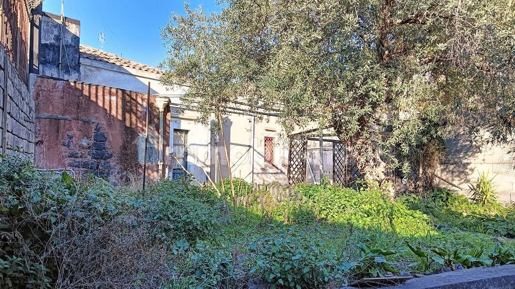 Rustico - Casale in vendita a Gravina di Catania