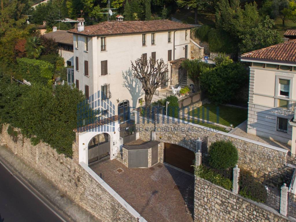 villa in vendita zona San Rocchino Brescia (8).jpg