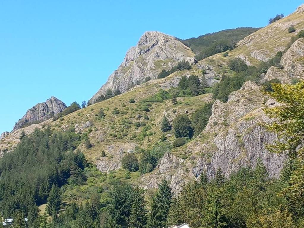 Trilocale via rocca d'aveto 4, rocca d'aveto, santo stefano d'aveto