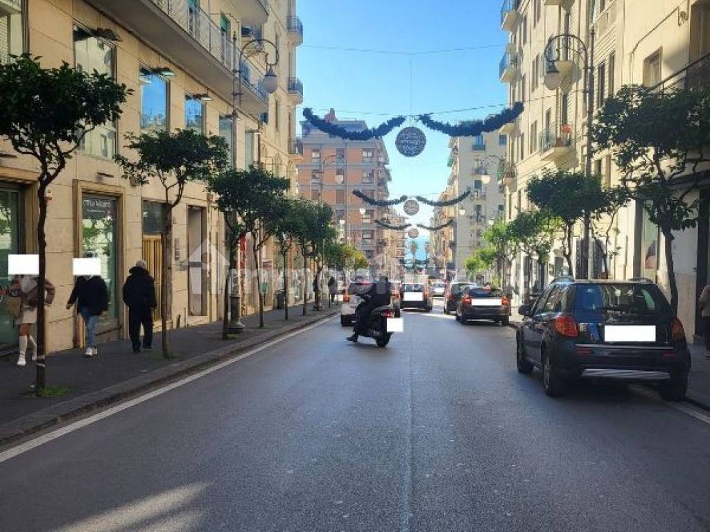 Vendita Appartamento Salerno. Monolocale in via dei Principati. Buono