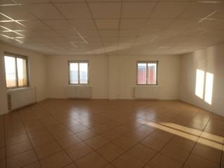 UFFICIO AFFITTO BREGNANO