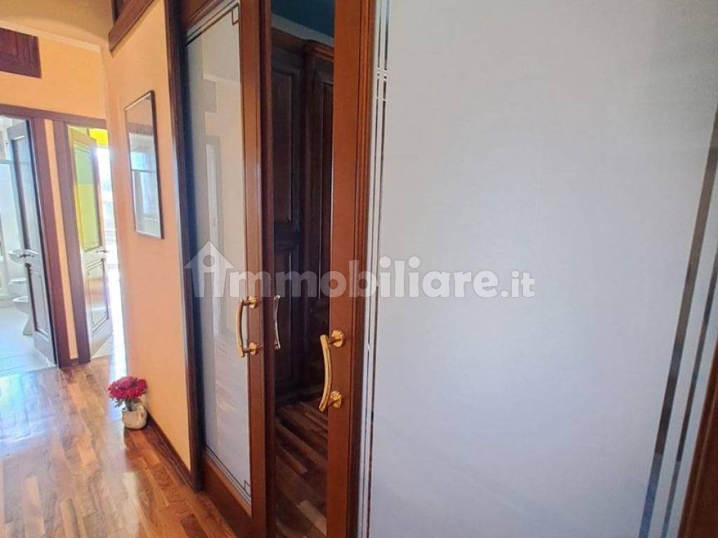 Porte in legno scorrevoli